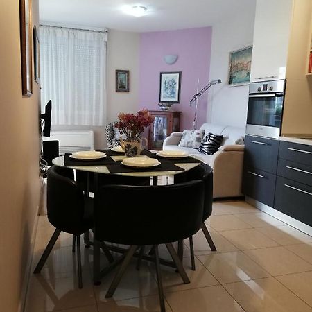 Near Beach Apartment Reno With Private Parking Split Exteriér fotografie