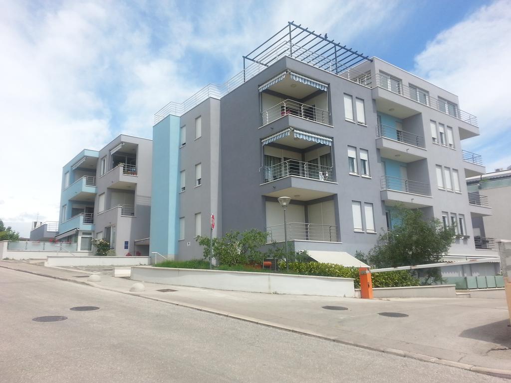 Near Beach Apartment Reno With Private Parking Split Exteriér fotografie