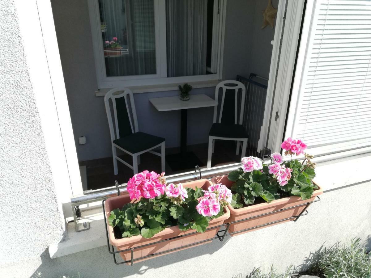 Near Beach Apartment Reno With Private Parking Split Exteriér fotografie